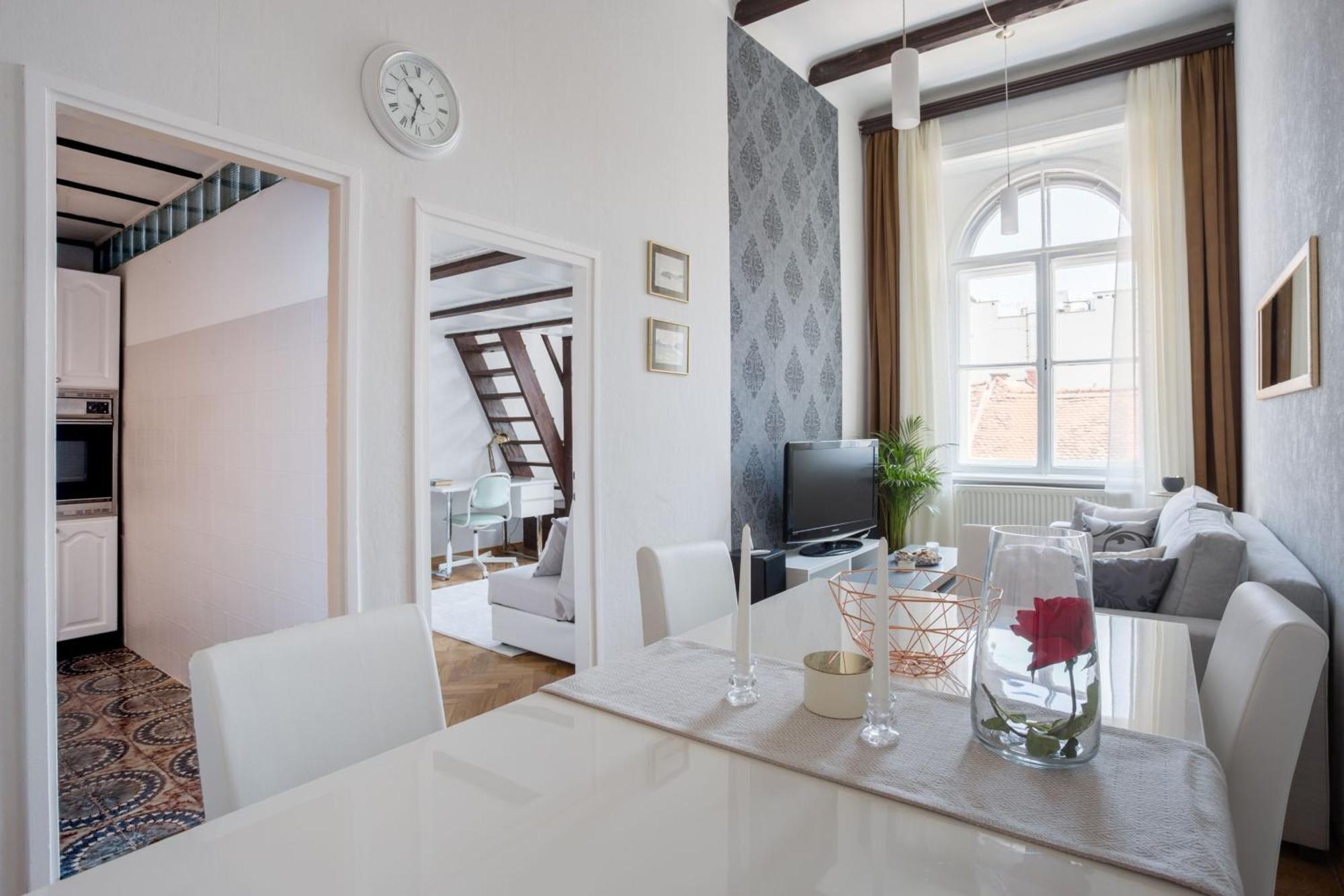 Apartment Katarina By Blueapartments Zagreb Bagian luar foto